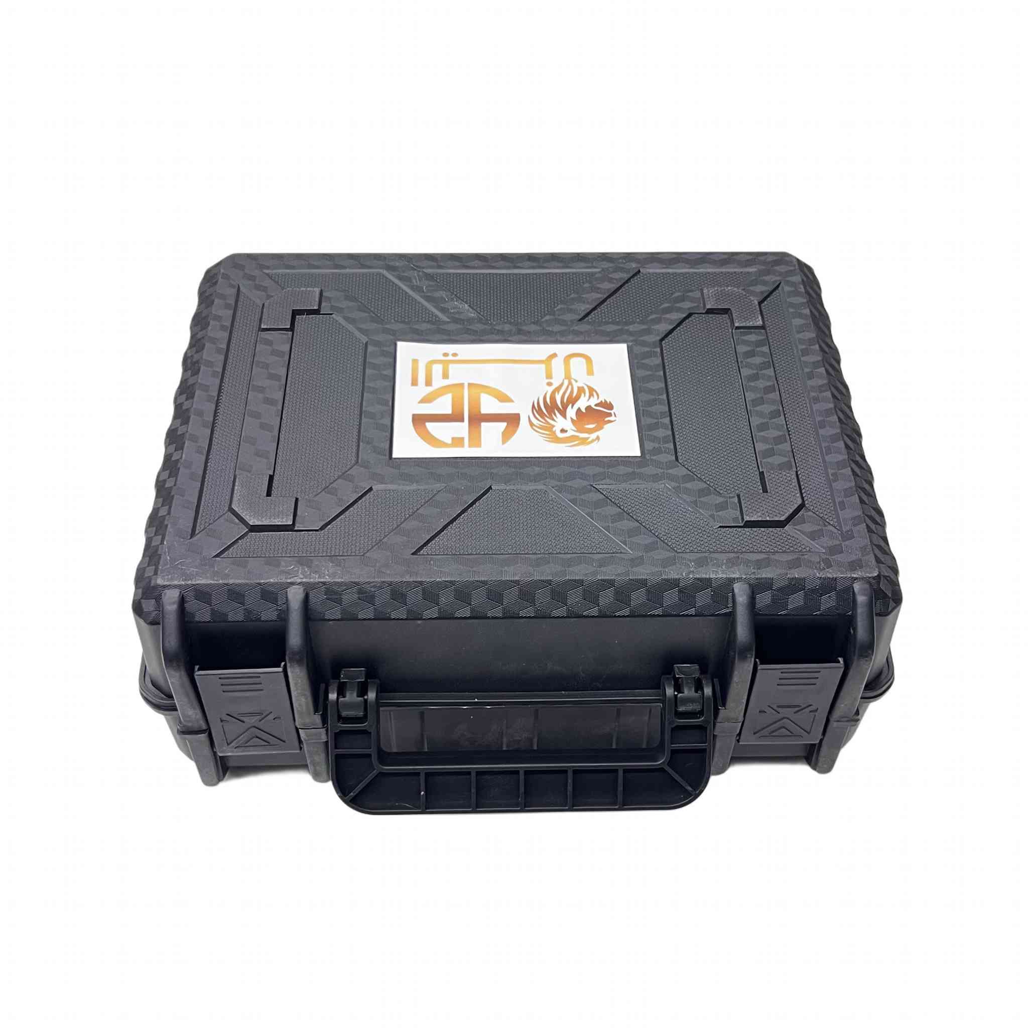 السلام عليكم ورحمة الله وبركاته
يتوفر مسدس غسيل السيارات محمول ببطاريتين
السعر 22الف و التوصيل 3الاف
 للطلب تواصل خاص

معلومات عن المنتج 👇

مسدس غسيل سيارات كهربائي محمول ببطارية ليثيوم

• جهاز غسيل سيارات كهربائي محمول يعمل ببطارية ليثيوم، مصمم للاستخدام الذاتي بسهولة وفي أي وقت.

• تصميم مدمج وخفيف مع ضغط ماء عالٍ وحجم صغير لسهولة الحمل والاستخدام.

• يعمل ببطارية ليثيوم قابلة للشحن مع شاحن مرفق.

• مزود بوصلة خرطوم مع فلتر (Filter Screen) لحماية تدفق المياه.

• يحتوي على فوهة متعددة الوظائف مع إمكانية تركيب عبوة رغوة (Foam Pot).

• نظام شحن ذكي بمؤشر ضوئي (أحمر أثناء الشحن – أخضر عند الاكتمال).

• نوع المنتج: ماكينة غسيل سيارات كهربائية محمولة
• مصدر الطاقة: بطارية ليثيوم قابلة للشحن
• الجهد الكهربائي المتوفر حسب الطراز: 12V / 18V / 21V / 24V
• آلية الشحن: شاحن مرفق بمؤشر ضوئي
• نظام التوصيل: ربط ملولب (Threaded Connection)
• خاصية الرغوة: تدعم إضافة سائل الغسيل في عبوة الرغوة

محتويات العلبة:
• مسدس الغسيل الكهربائي
• بطارية ليثيوم
• شاحن بطارية
• خرطوم ماء طوله 5 متر
• فلتر سحب للماء
• وصلة/محول توصيل
• قضيب رش أمامي
• فوهة متعددة الاستخدام
• عبوة رغوة (Foam Pot)


**إذا كنت صاحب هذا الإعلان وتريد حذفه لأي سبب، رجاءا أرسل رسالة إلى الدعم الفني**