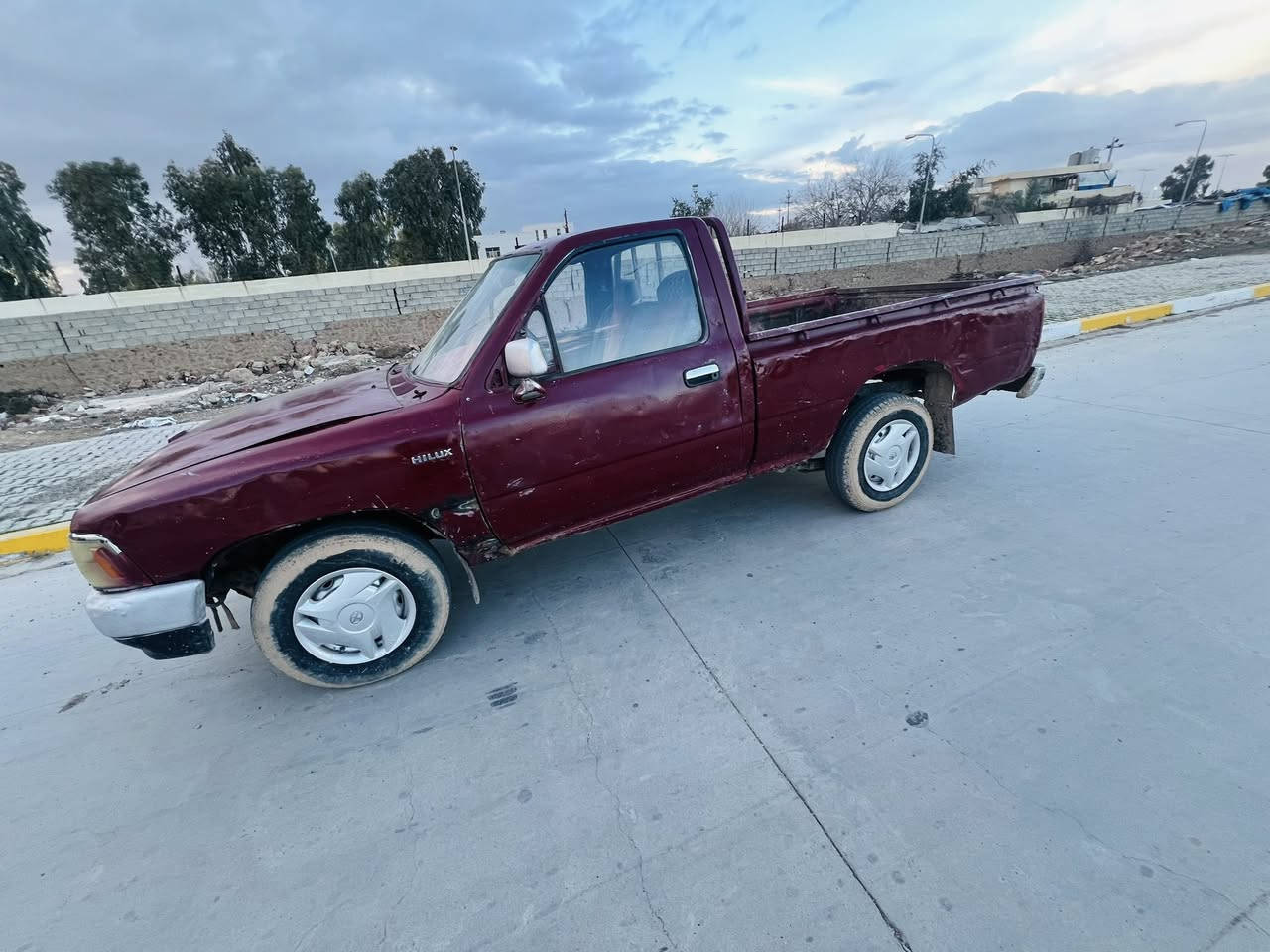 سلام عليكم بكم 90 البيع رقم ديالى كير ومحرك كروسيده خمسه كير بكم مصبوغ عام السعر 12 ورقه المكان الحويجه بلاش /***********
