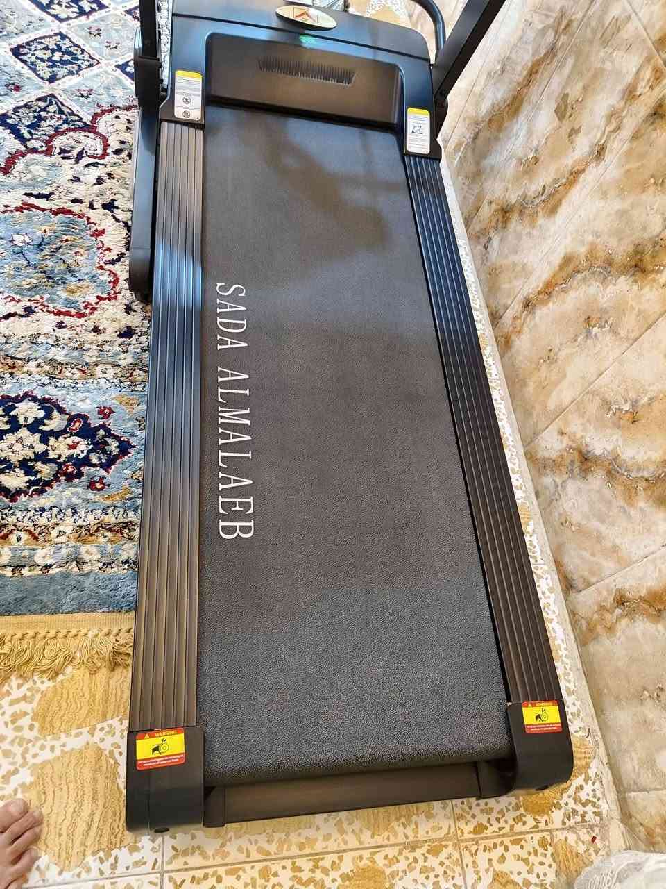 جهاز جري للبيع جديد مستخدم ايام جبلي يحمل وزن 160 كيلو مامتواجد ع الفيس الاستفسار الاتصال ***********
