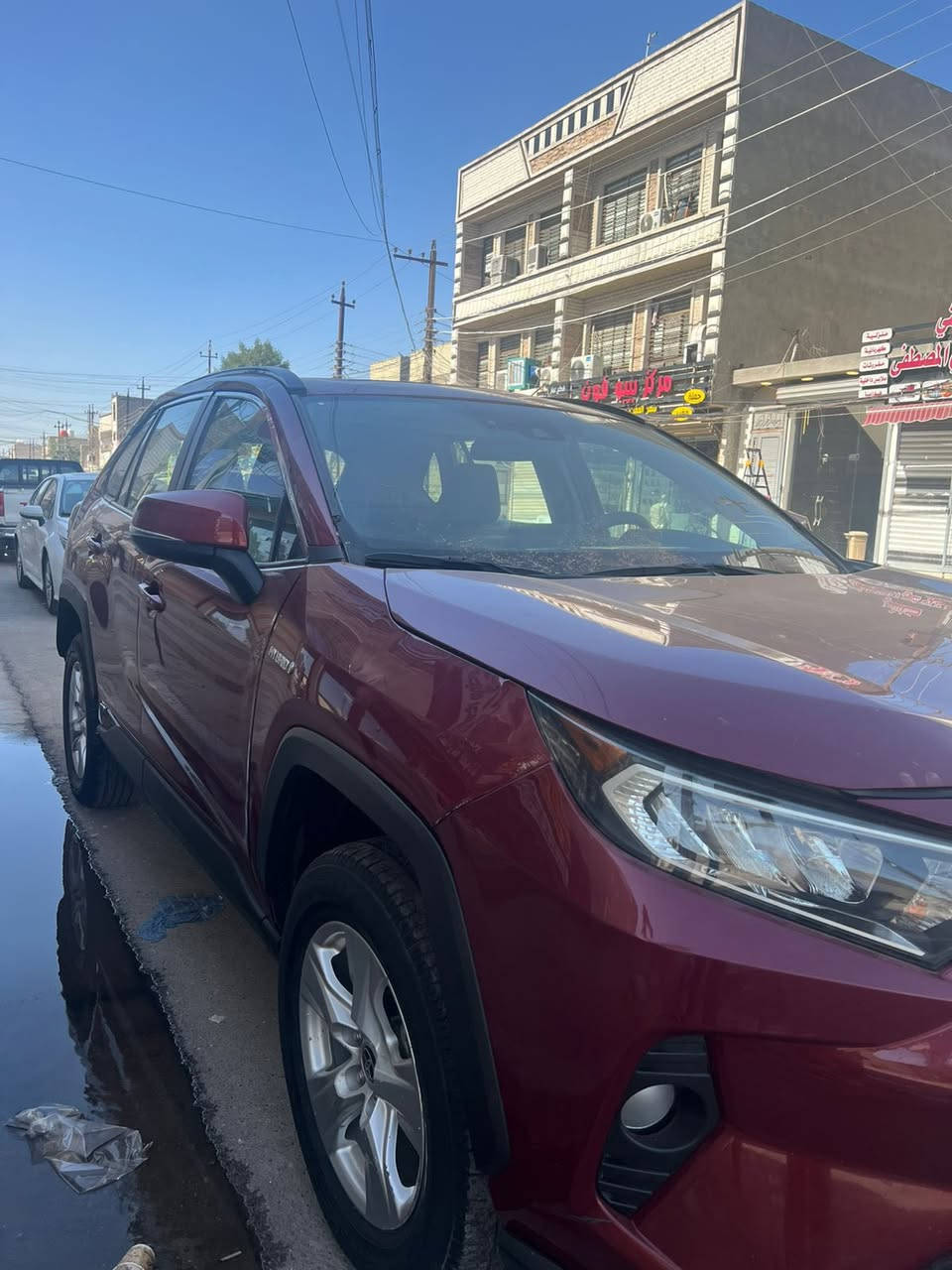 السلام عليكم 
راف 4 موديل 2021
السيارة وارد فئة السيارة XLE
صور الحادث والسونر 👇🏻
ماشية 32mi
المواصفات :
فتحة 
تحكمات ستيرن 
تحكمات مقاعد ومواصفات بيها هواي 

السعر 180$
يعني شدة و80ورقة وبيها مجال 

مكان السيارة بغداد/حي الجهاد 
للتواصل ***********
