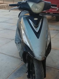 دراجة كامكو للبيع بسعر 300 الف وبيها مجال 07749394417