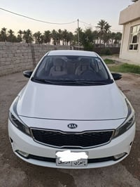 للبيع سيراتو ٢٠١٧ خليجي مكفوله كفاله عامه مامفتوح بيه برغي ماشي ٣٧ الف...