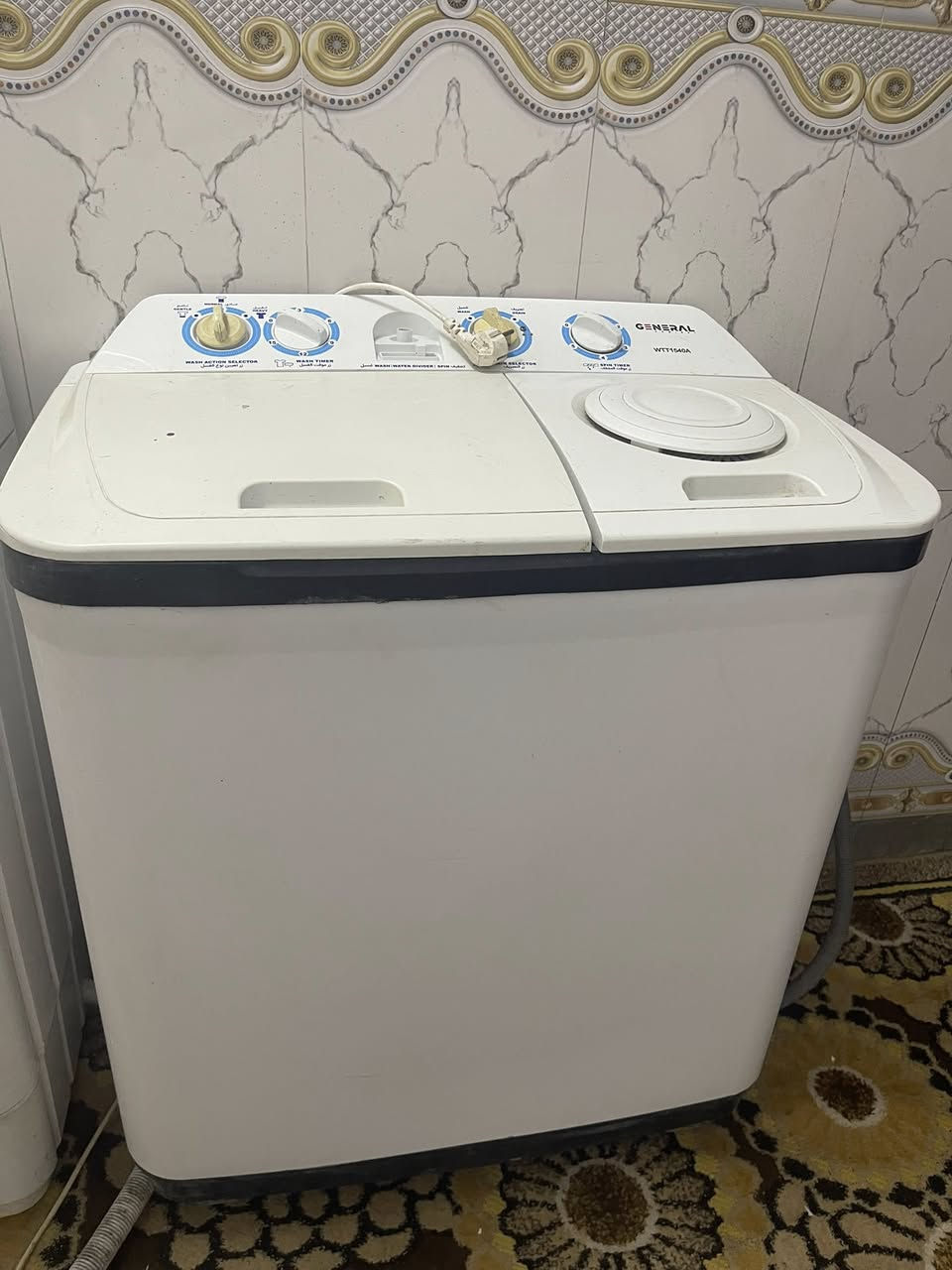 السلام عليكم. غسالتين للبيع شرط الشغل ع الفحص ونظافه يلاد + طباخ ليزري الاصلي . مكان شطره ع الحولي للتواصل ع ***********
