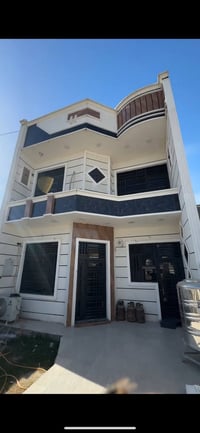 يعلن مكتب ارض الخيرات  عقار للبيع مساحة 200 م واجهة 7م  نزال28م  تفاصي...