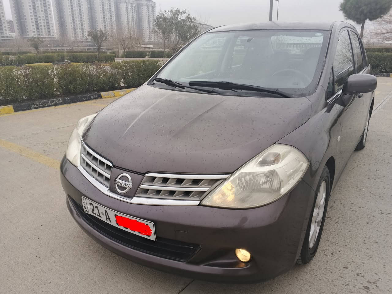 نیسان تیدا بێــبۆیاخ مۆدیل 2009 بۆفرۆشتن سە یارە کە لە سفریە وە لای خۆمانە خۆمان ڕە قە مان کردووە 230 هە زار ڕۆشتتووە گێڕو مە کینە نە کراوە تە وە هە موگیانی لە سە ر شە ریکە ماوە تەوە هە زە وڕە قە مو سە نە وی تازە یە بە ناوی خۆ مە وە یە تا 2031 تازە یە ڕە قە مێ کی جوانیشی لە گە ڵدایە 4  تایە ی تازە م بۆ بە ستووە 20 ڕۆژە هە ردو سویچی بیلادی خۆی ماوە بلاجکتۆر شاشە و حاسە و کامێرایە سە یارە کە بێ بۆ یاخە هیچ بۆیاخی نیە هە وگیانی بە شە رت تە برید گێر مە کینە هە موی بە شە رت سعری 90 گە ڵا ژمارە تە لە فون  ***********  یان  ***********  لە سلێمانم
