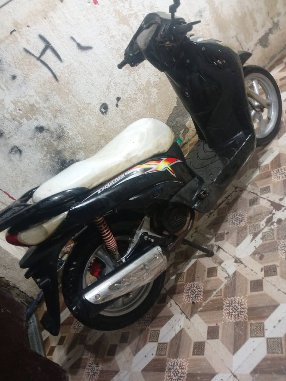 السلام وعليكم دراجة للبيع سعر مناسب الرقم ***********
