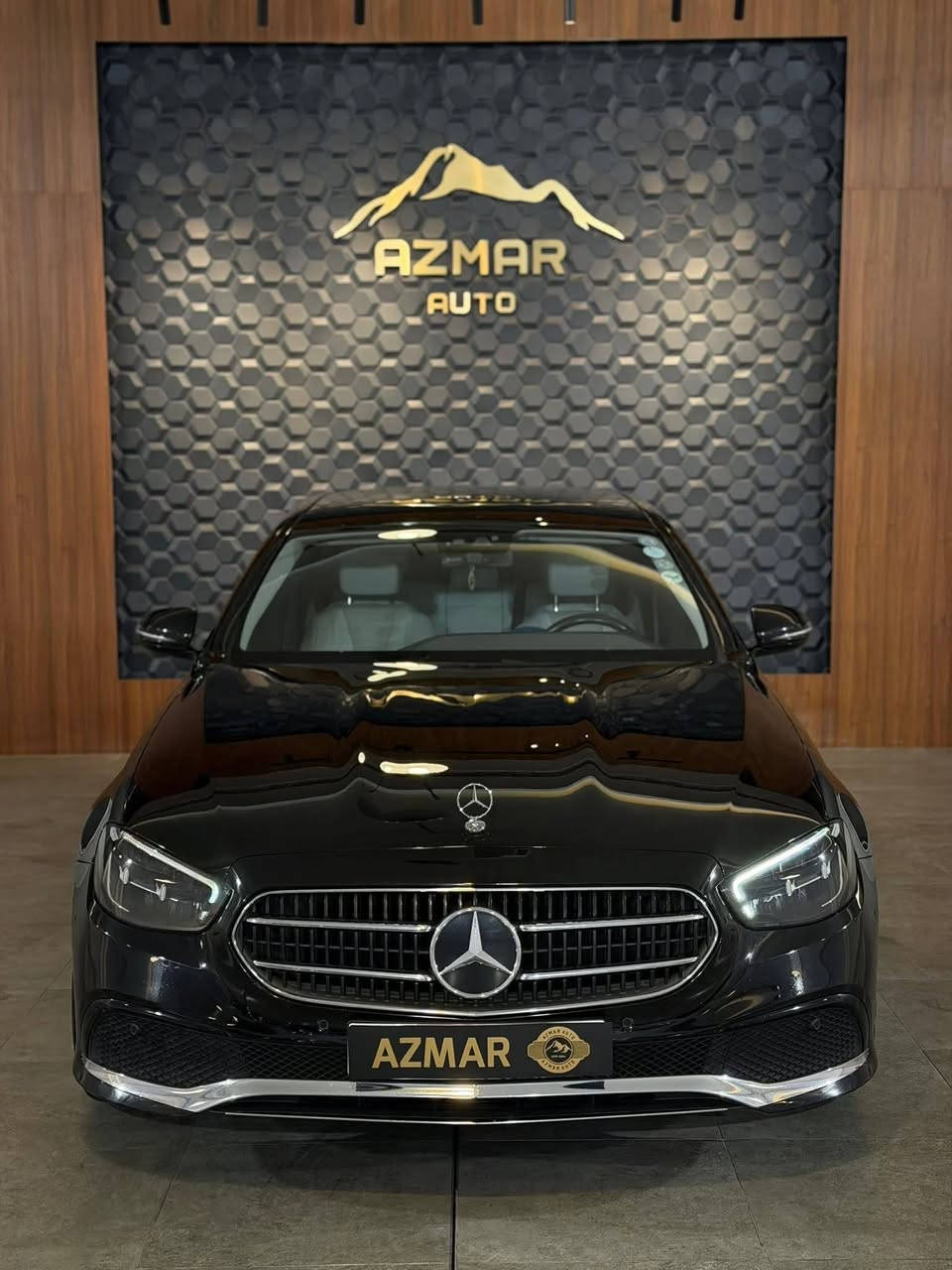 Mercedes benz E 300 exclusive وارد الماني ضمان دولي🇩🇪🔥
ارخص سعر بكل العراق 🔥 310$ ورقة💣
موديل : 2021
ماشية : 40 الف✅
مواصفات السيارة 
كيج الكتروني و متصل و كشنات جلد و كنتارا و داخل كريمي و كنشات تدفئة و سماعات بروماستر و حساسات و كامرات و انارات داخلية متعدد الالوان و انضمات قيادة و لايتات لد و بعد هواية مواصفات متنذكر

السيارة وارد الماني ضمان دولي و مكفول كفالة

سعر : 310$ ورقة
للاستفسار : ***********
العنوان : سليمانية المعارض الجديدة شركة ازمر اوتو مترض رقم ٣٤
