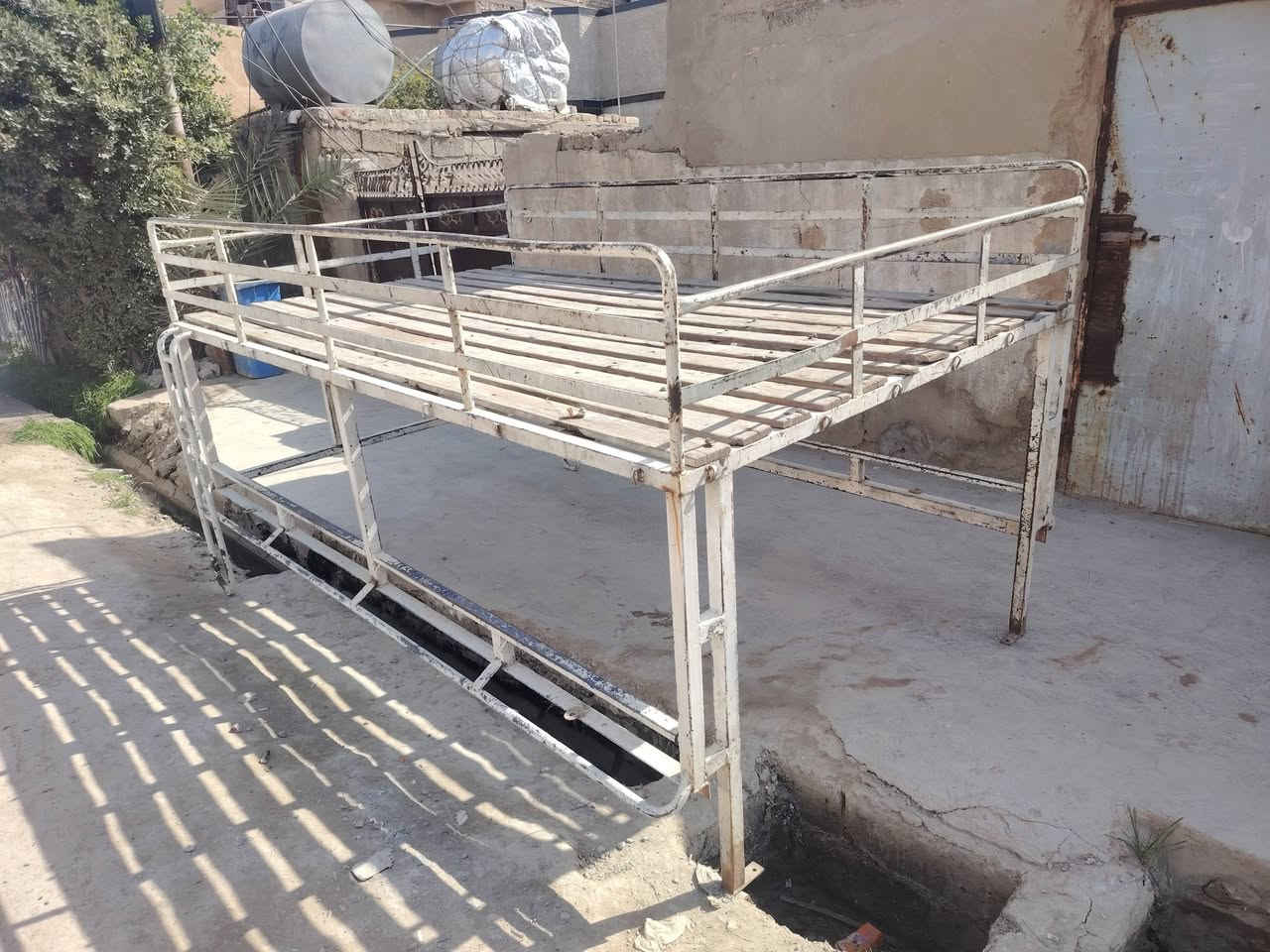 السلام عليكم محجر سيبايه  البيع
محجر جديد لا خياس ولا لحيم العنوان بغداد المعامل
***********
