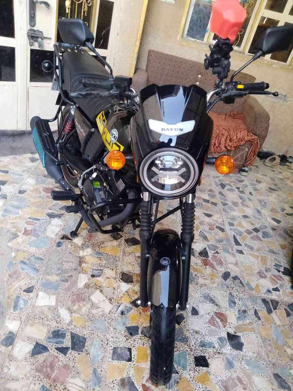 ألسلام عليكم شباب 
دراجه دايون موديل 25 
نازله بشهر ال12
على وضع الشركه رقم أنگليزي سليمانيه 
للأستفسار ألاتصال على الرقم 
***********
