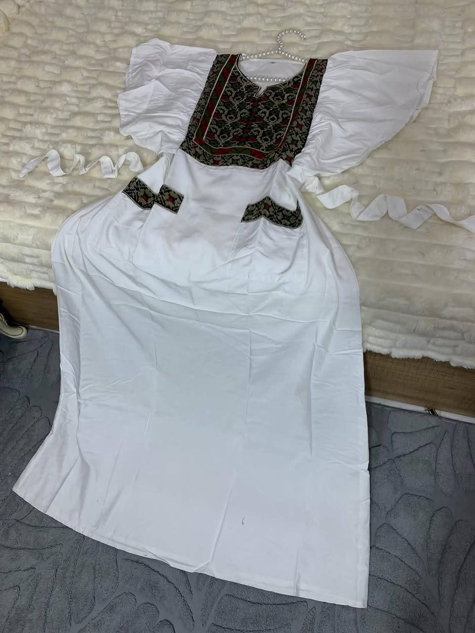 كلابيه كشمير  كشخه تجنن ✨خامته كشمير عالي الجوده ضد الانكماش
سعر 17 ✨
 تطريز على الصدر
 جيوب جوانب تطريز 
قياسات 1 /2
 1يلبس من وزن 50 حد وزن 70 
2يلبس من وزن 70 حد وزن 85


**إذا كنت صاحب هذا الإعلان وتريد حذفه لأي سبب، رجاءا أرسل رسالة إلى الدعم الفني**