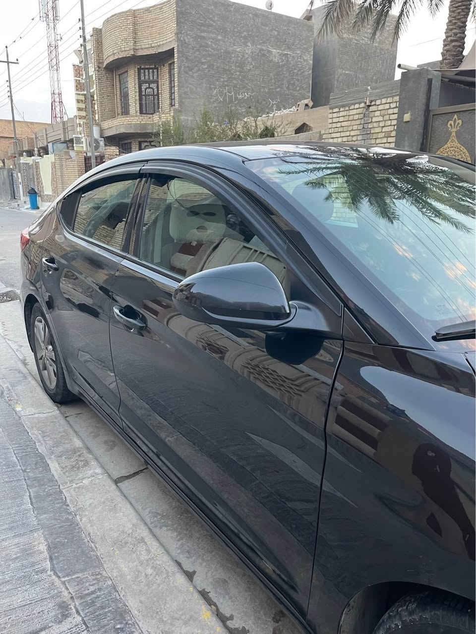 سلام عليكم 
للبيع (هونداي النترا )موديل (2017) تحويل مباشر السياره بأسمي رقم شمالي اربيل جديد مصفر من الغرامات المروريه سياره مابيه اي نواقص جاهزه 

#وارد امريكي حادث دعاميه اماميه سياره كلين صور الحادث مرفقه بالمنشور .
يوجد جراد كلش خفيف الباب الخلفي الايمن مع الحالوب في القماره كلش قليل 

*مكينه (2000) دوش مكفوله .
السياره حلوه تجي وتشوف السعر $120
رقم التواصل 
 *********** Singapore
