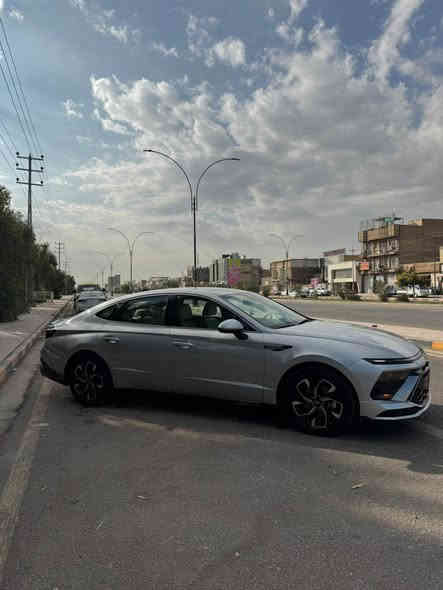 سوناتا موديل 2024
مكينة 2.500
‏HYUNDAI SONATA 2024
بدون ايرباك بدون دواخل

حادثها السياره طخة بسيطه بالبنيد فقط ومسحوب بارد  
يوجد رش بجاملغ الخلفي والباب الخلفيه اثر شخط مثل ماموضح بصور
🔴سياره رقم اربيل تريد وكاله تحويل     

المواصفات 
بصمة دخول ذكي  
تحكم ستيرن 
رادار امامي مع تحديد مسار 
رادار خلفي 
رادار جانبي 
اوتو ستوب خلفي 
اوتو ستوب امامي 
شفتات ستيرن 
كشنات كهرباء وفول ايرباك 
كشنات تدفئه 
كير تعليك 
شحن لاسلكي 
حساس فتح جنطة الخلفية 
تشغيل عن بعد 
نظام خروج عن المسار 
نظام قيادة ذاتيه 

اوتو هولد 
هندبريك بصمة 
انظمة قياده  
كاربلي يدعم كافة الانظمة الهاتف 

كامرة خلفية دوارة
ويلكب حجم ١٨انج

نقط عمياء 
مراية داخليه تعتيم تلقائي 
شاشة تبريد تحكم كله لمس 

السعر. / 210$ وبيه مجال 
صور الحادث موجوده بالمنشور 
للاستفسار/ ***********
واتساب او الاتصال عالرقم بغداد
