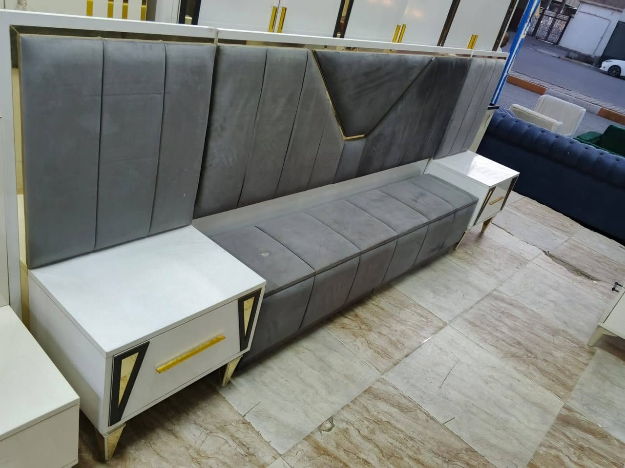 غرفة 6 ابواب 9 قطع 
للاستفسار ***********
