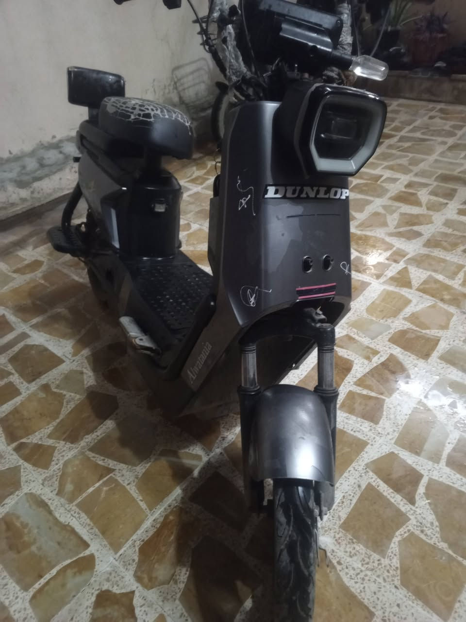 سلام عليكم ماطور شحن حجم 14 للبيع
لايت زينون شغال
هورن شغال
اشير شغاله
كلشي مابي نضيف 
بس مثل ماجاي اشوف المقعد بس هاذي
والباقي شغال فول
سويج بصمه 
شاحنه شغاله ويكفيك 5ساعاات علمايخلص الشحن
5بطاريات
السعر150وبي مجال حك جيتك 
مكاني موصل ايسر


**إذا كنت صاحب هذا الإعلان وتريد حذفه لأي سبب، رجاءا أرسل رسالة إلى الدعم الفني**