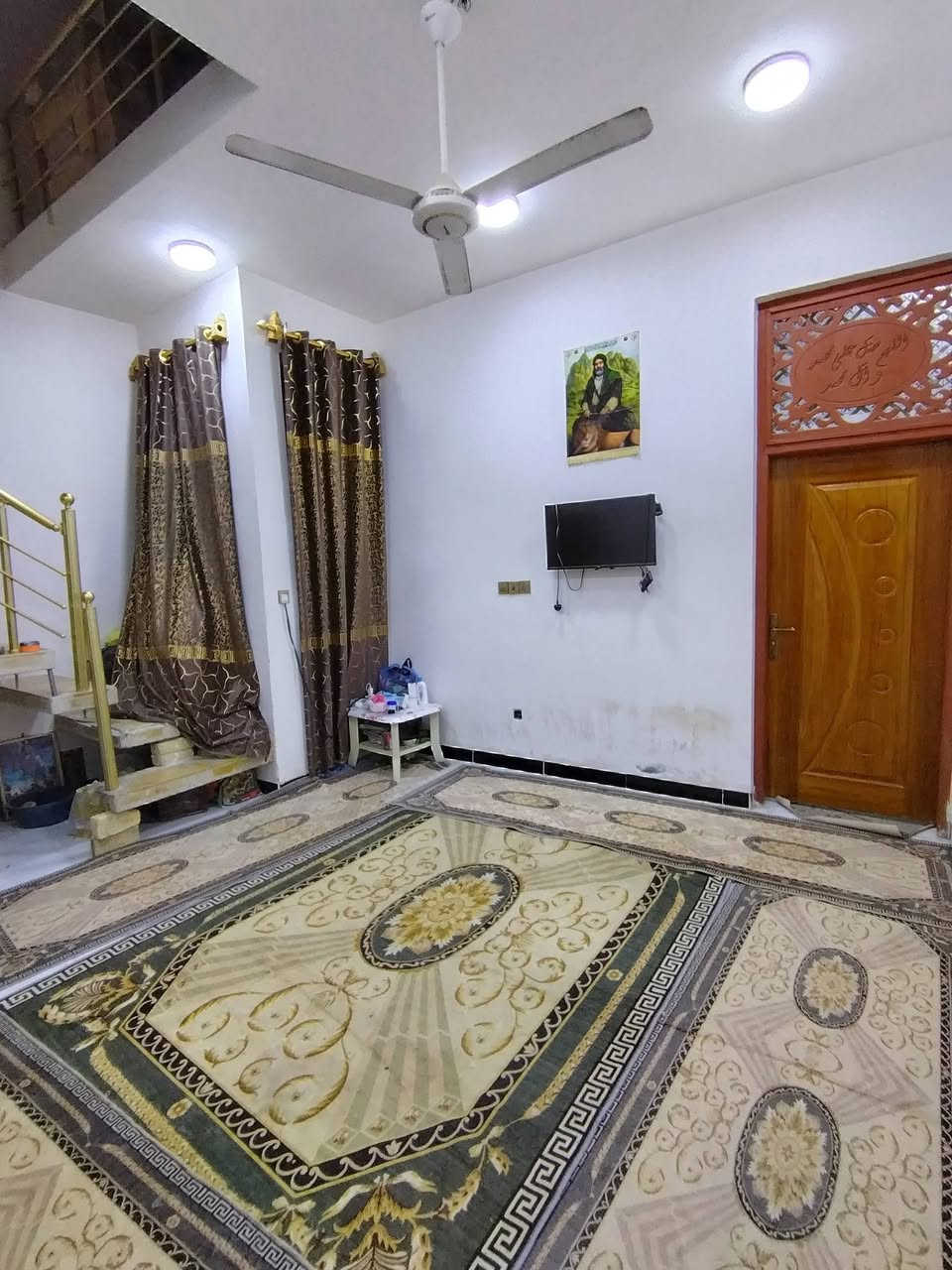 دار للبيع المساحه ١٠٠متر متكون من غرفه نوم ومطبخ واستقبال وصحيات وصاله والطابق الثاني هيكل مسقف فقط العنوان حي النهضه الأولى شارع مدرسه الفضائل قرب سيد بارود للاستفسار الاتصال على الرقم ***********
***********
غير متواجد علئ الفيس❌
