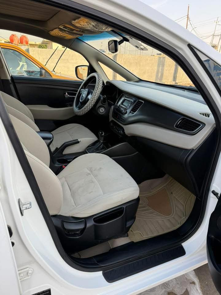 كيا كارنز موديل ٢٠١٤ لون ابيض سقف بنوراما
رقم اربيل دولي سنوية جديدة مكفوله السعر ١٣٥ ورقة 
تفاصيل اكثر اتصل ع الرقم***********  مكانها الديوانية محرك ٢٠٠٠ ما مفتوح شرط الفحص  سيارة كفاله عامة من التبديل والصبغ بيها فقط كارت مال تكشير بالتكمة وسونار موجود 🌹
