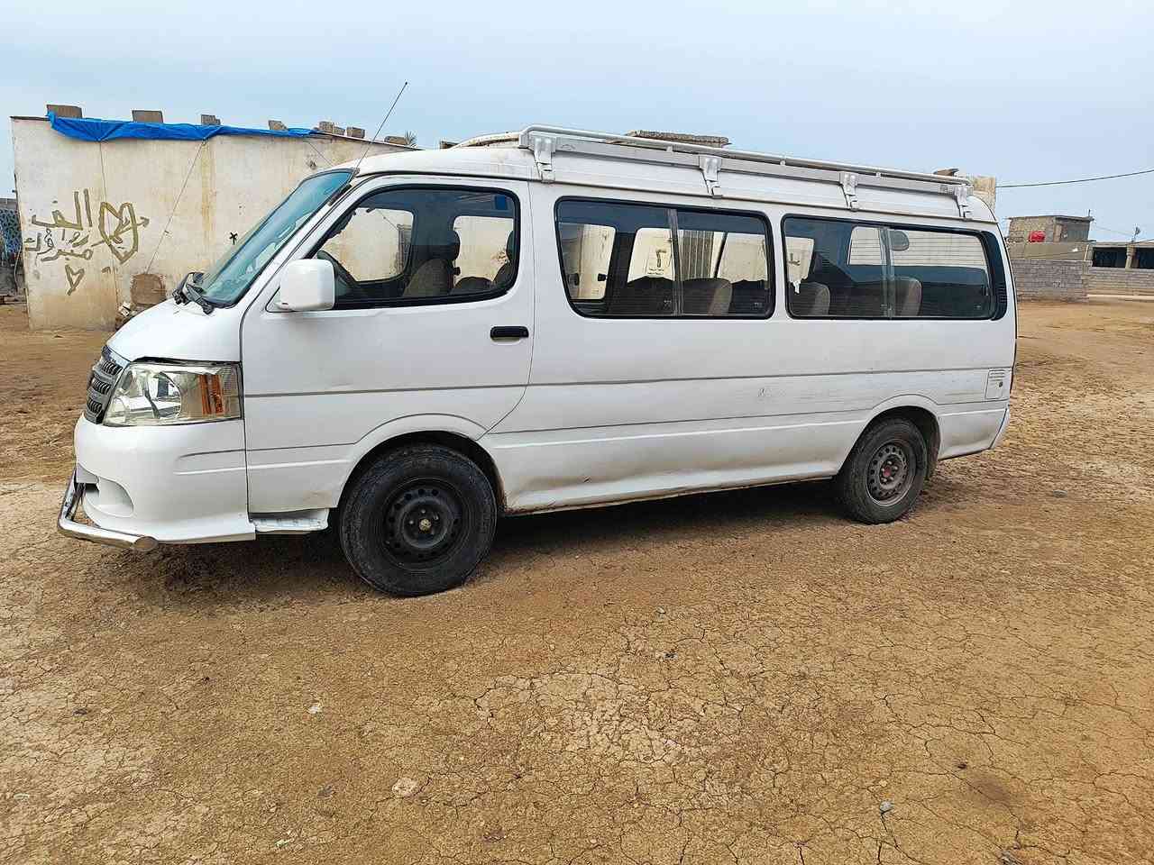 السلام عليكم سياره فتون موديل 2009 السيارة خير من الله مكينه كير أكسل كفاله دوشفمه جديده بيه سبلت بس عوزه قاز   بس الكشر شوف العين السعر 58 وبيه مجال الاتصال ***********3
