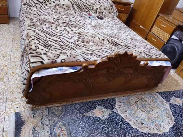 غرفة نوم مستعملة للبيع السعر 550 وبيها مجال للتواصل على الرقم ***********
