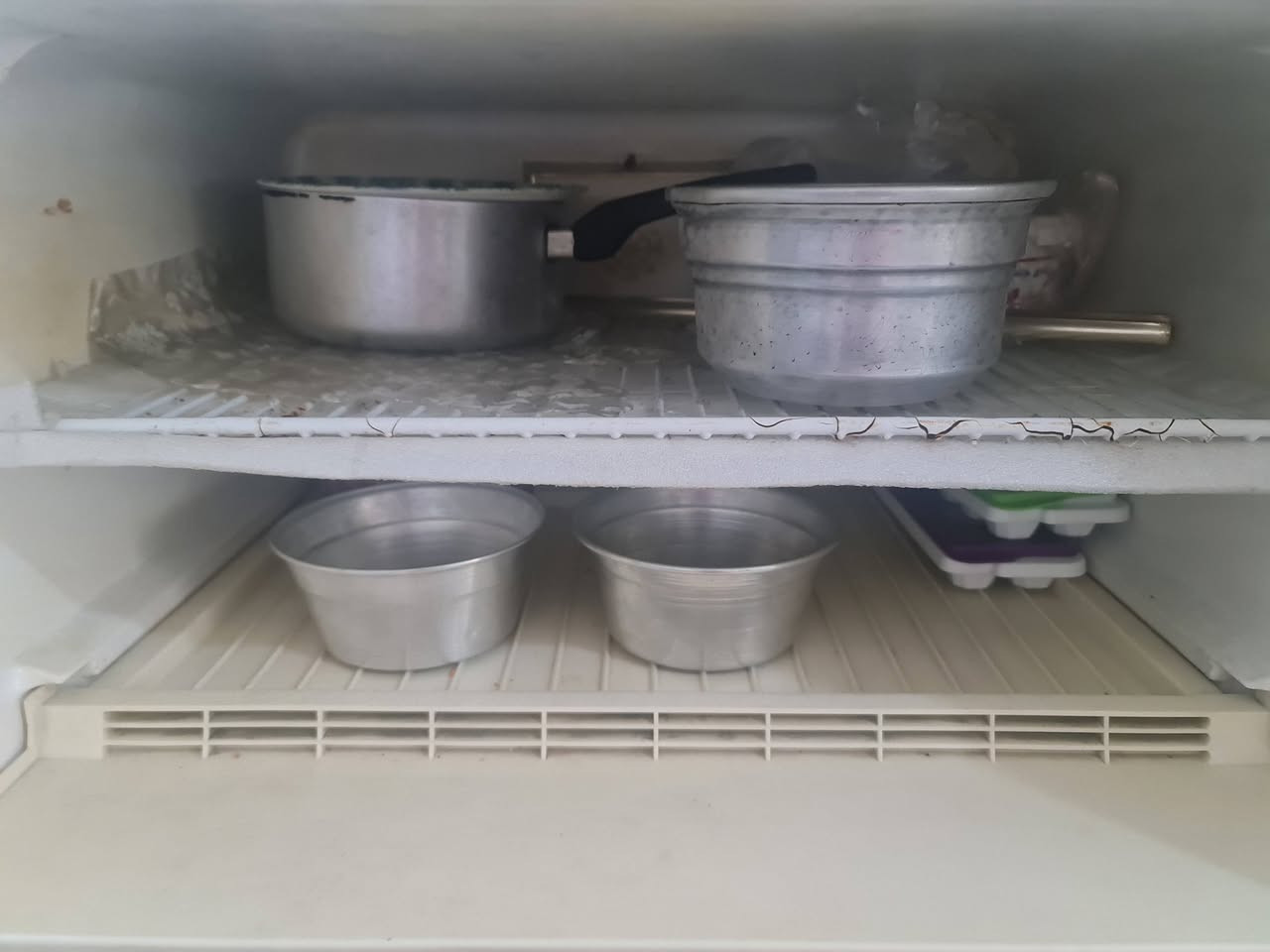 ثلاجة للبيع نوع القادسية بخاخ سعر ٧٥ وبي مجال ***********
