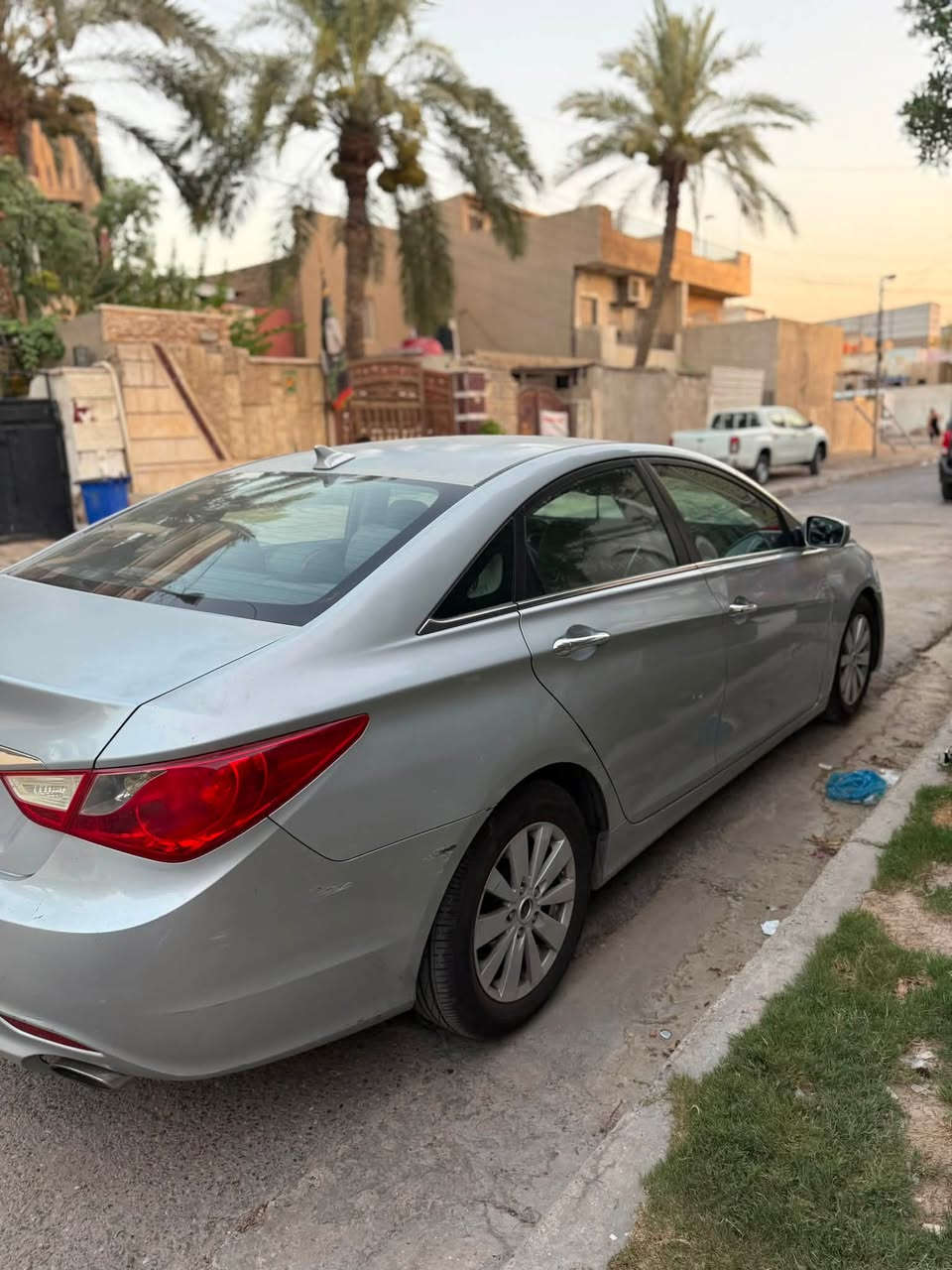 سياره سوناتا موديل 2011 محرك2400 GDI سياره نص مواصفات بصمه كرسي سايق كهربائي شيفتات ستيرن  تبريد فول سيارة كير ومكينة نظيف مضمون رقمه بغداد بيه ضرب صفحه يمنه بيه 3 قطع صبغ السعر 85 بيه مجال بسيط  المكان بغداد مدينه الصدر جميلة الأولى .للاتصال ***********
