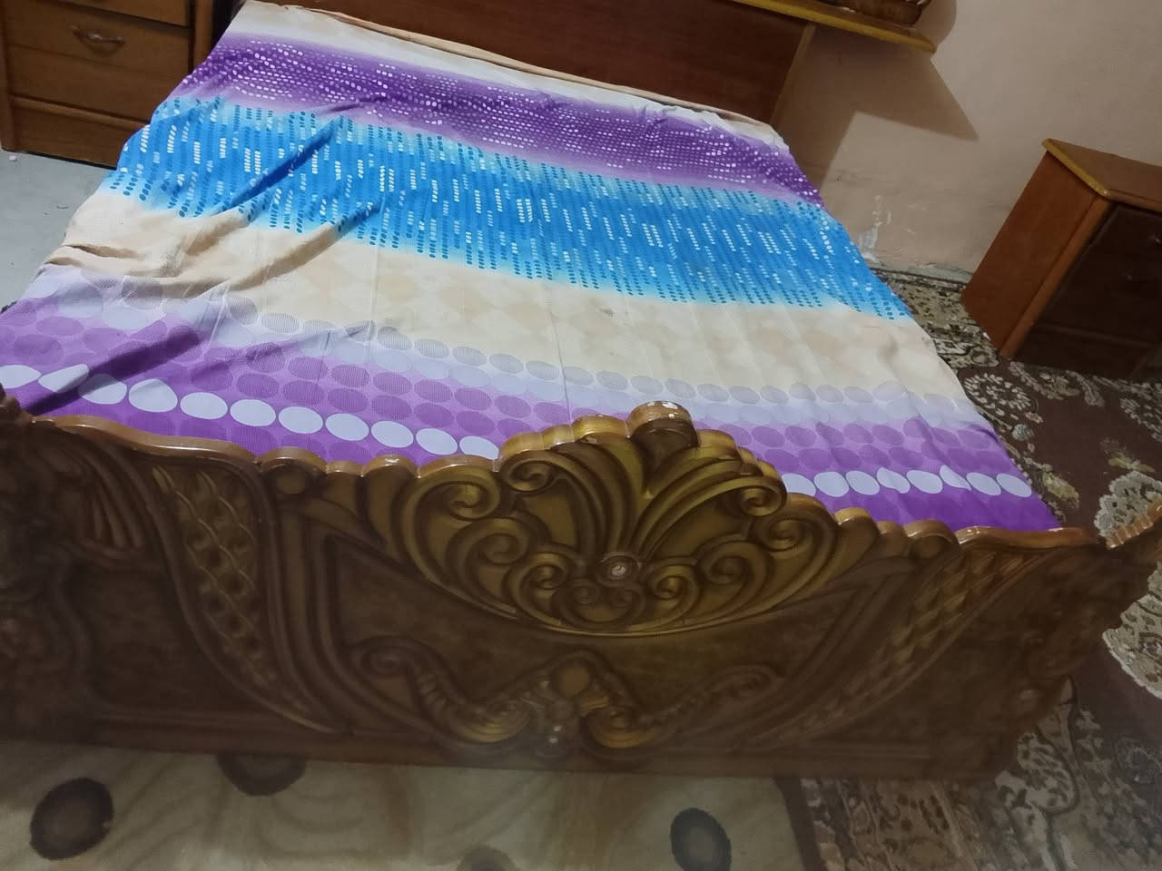 غرفت اخشاب حطاطة للبيع السعر مليون ونص ***********
