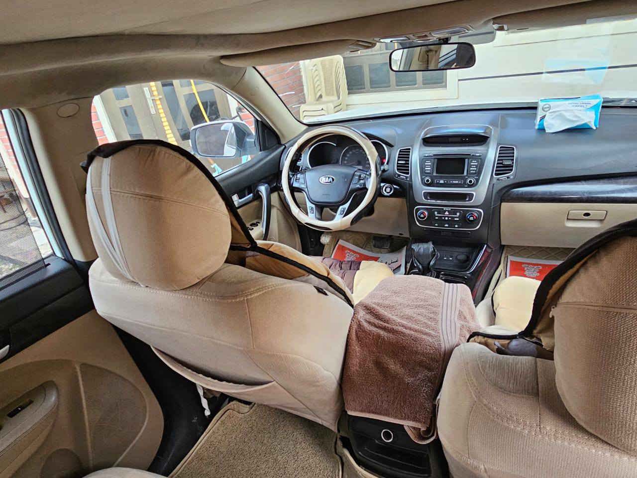 كيا سورينتو 2015 وارد خليجي للبيع
الرقم : بغداد
اللون: أبيض
المحرك: V6 – 6 سلندر
عدد الركاب: 7 ركاب
فتحة سقف بانوراما
مكفوله كفاله عامه 
مكينة وكير مكفولات شرط الفحص
بدون ضربات
بدون صبغ أو تبديل
تحكمات ستيرن
مثبت سرعة
نظام ECO اقتصادي
نظام مانع الانزلاق. 
كاميرا خلفية
إشارات بالمرايا
إضاءة أمامية زنون
كشنات جلد
تبريد 3 قطع ثلج
صدر أمامي جديد بالكامل
منظومة بلكات ونوزلات جديدة
السيارة نظيفة جداً وجاهزة للاستخدام.
السعر : (19.500) $
للاستفسار الاتصال ع الرقم : (***********)
مكان السياره الفلوجه .
