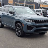 جراند شيروكي ليمتد • ٢٠٢٦ • شامل كمرك