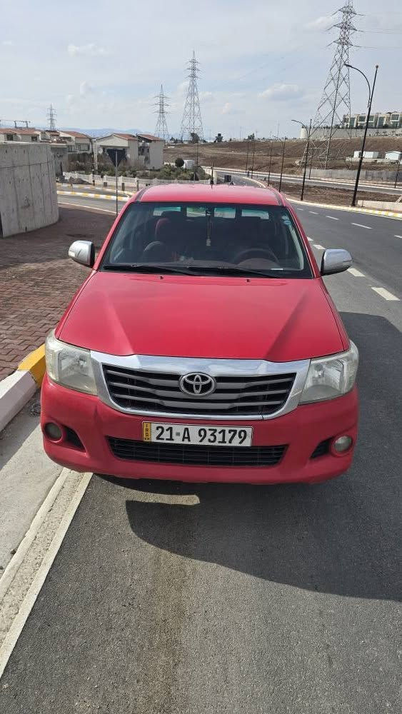 هایلۆکس مەرزیە 2013  پارچە ڕەش بەبێ لێدراوی و دەعم وە بۆدی بیلادی لەسەرە .
یەک پەڵە کارتی هەیە لە بۆدیەکەی.
سەیارەکە بەشەرتی..
گێڕ
مەکینە
ئەکسل
وە ٤ تایەی تازەی لەژێرە 
وە سەنەوی تا 2028  تازەیە مانگی 3
بە ناوی خۆمەوەیە .سەیارەی ماعرەز نیە .
نرخی ١٦٣ $ مەجالێکی برایانەشی هەیە 
بۆ پەیوەندی .....
***********
*********** السليمانية, العراق
