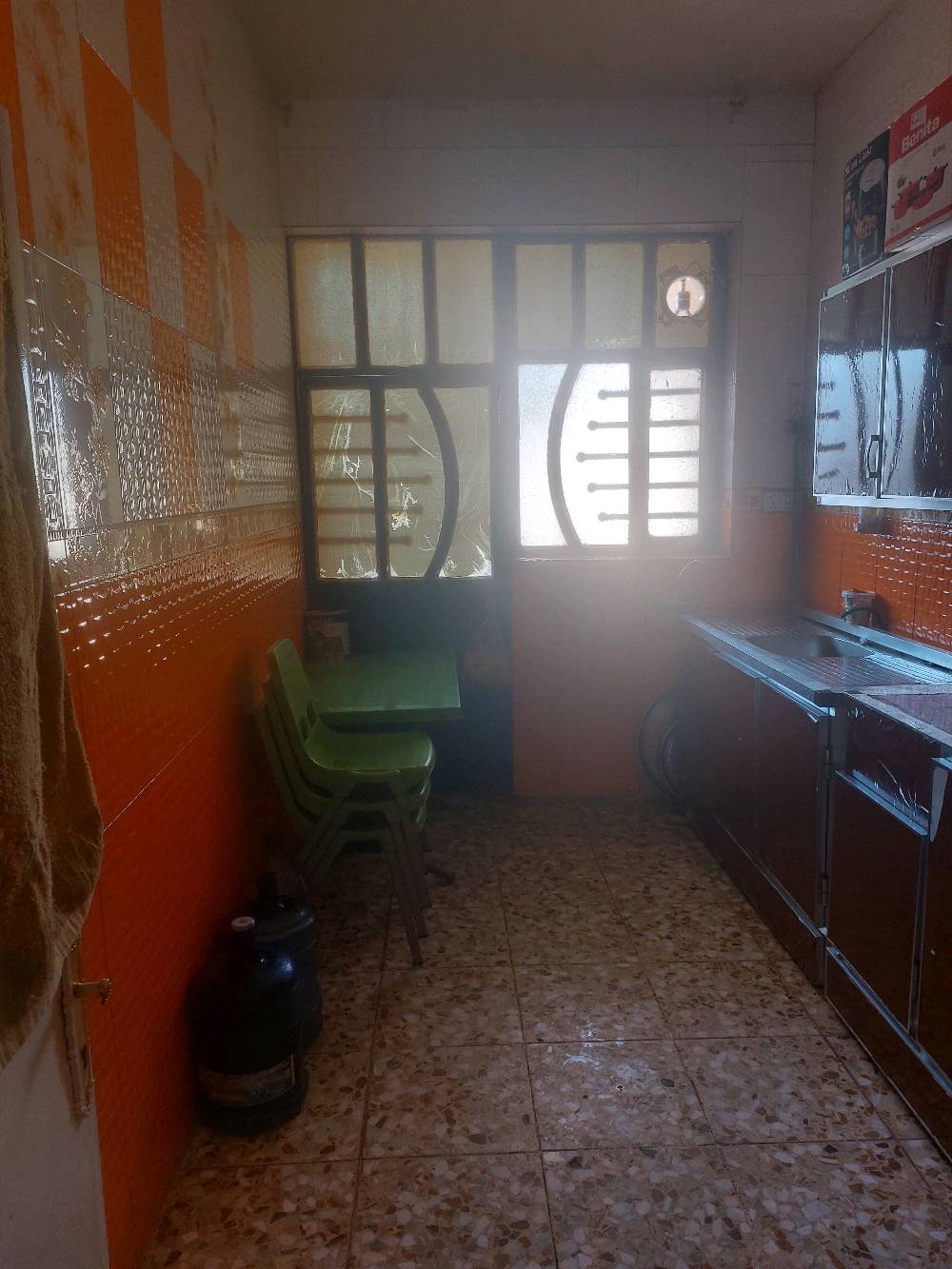 بيت للبيع بغداد حي السفير المساحه١٢٥ واجه ٦ونص النزال ١٨