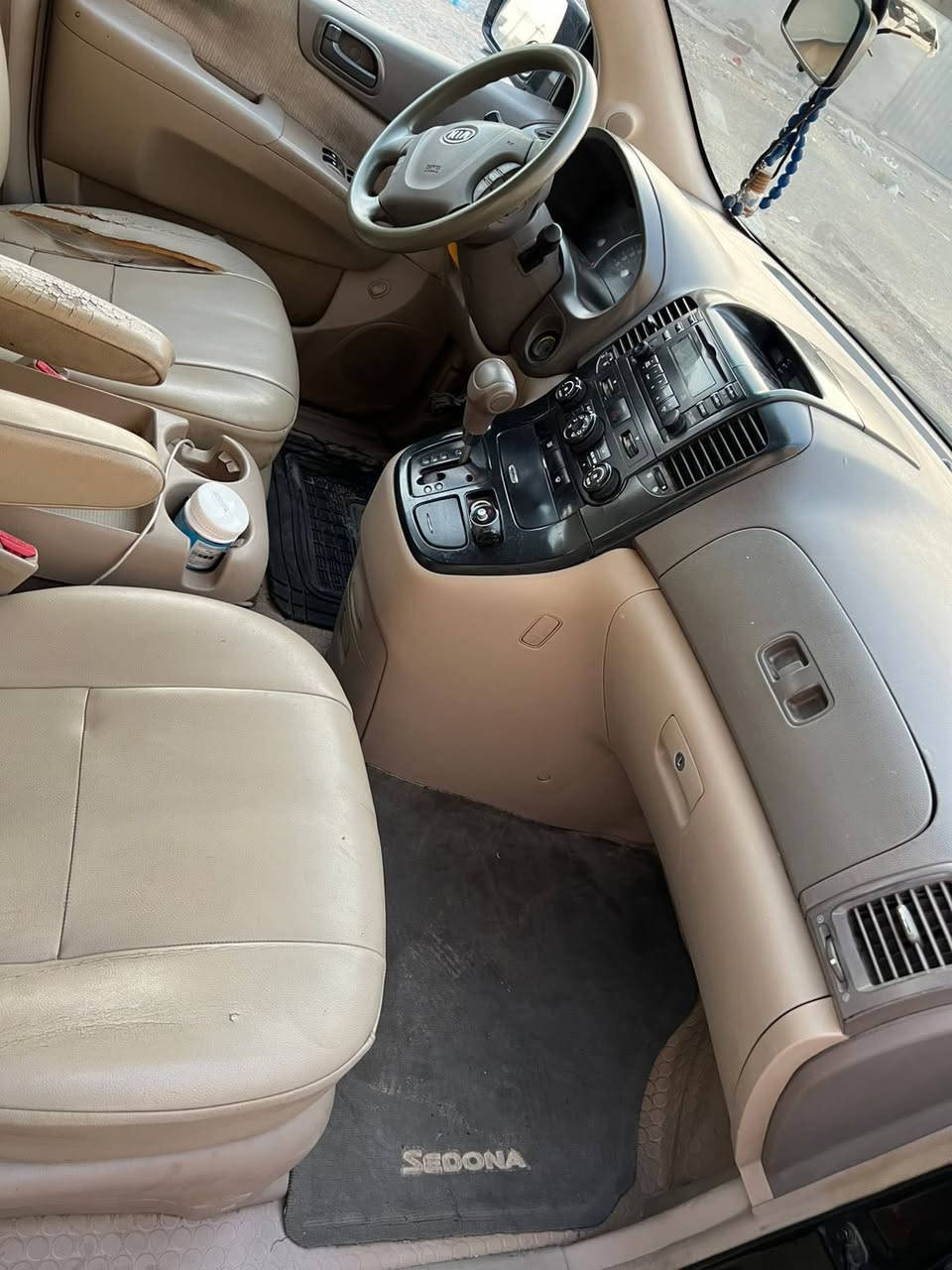 للبيع كيا سيدونا 2007 🚗
السيارة بحالة جيدة جداً ومكفولة فحص:
✅ محرك خير من الله 6سلندر 3800
✅ كير خير من الله
✅ حدادية فول
✅ تبريد 3 قطع
✅الداخل جلد كل المقاعد 

ملاحظة: بيها ضربة بسيطة بالجاملغ الأمامي عكس جهة السايق، وتأثيرها فقط شكلي مثل مموضح بل صورة 

السعر 99 ورقة مال مستعجل لان خواتهة سعرهن غير شي ..
وبيهة مجال بسيط

📞 للاستفسار: ***********

غير متواجد على الفيس، الاتصال مباشر
