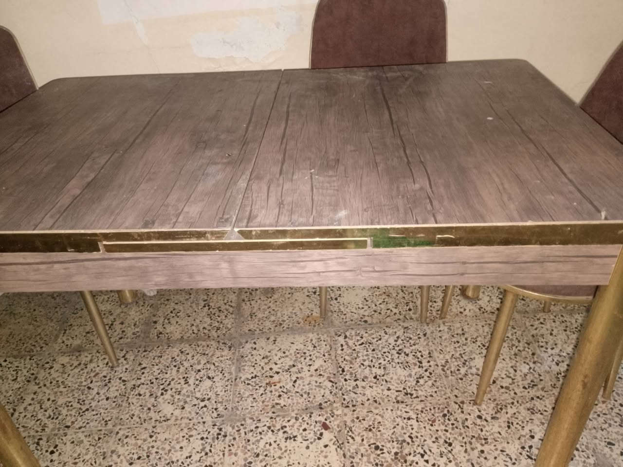 السلام عليكم هذا ميز طعام مابيه اي كسر لون جوزي معاه 6كراسي للبيع قيمو سعر انتو❓


**إذا كنت صاحب هذا الإعلان وتريد حذفه لأي سبب، رجاءا أرسل رسالة إلى الدعم الفني**