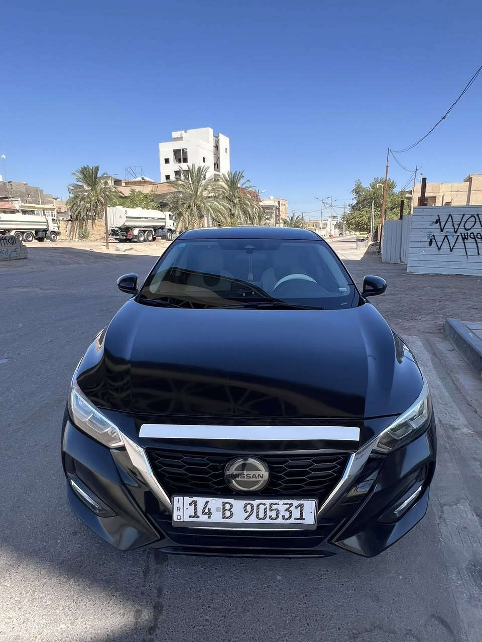 نيسان سنترا ٢٣ معوقين ضربته طرف بنيد ومدكر نفسهم راجعات بدون تبديل اي قطعه سياره نضيفه كلش 130$
***********
