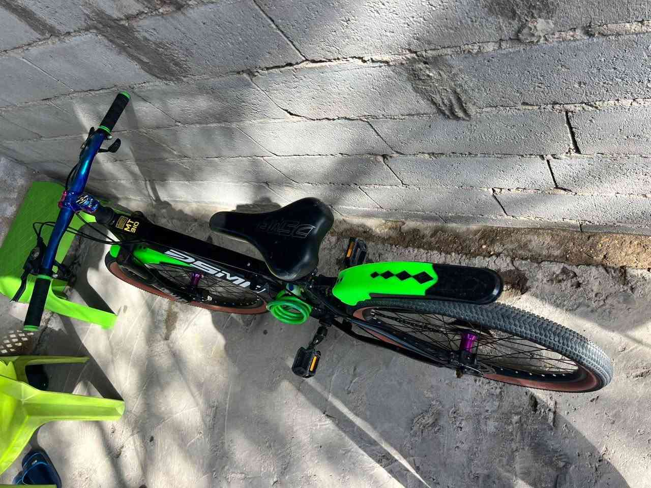 السلام عليكم
بايسكل DSMA
بايسكل جديد شخط مابي 
بريكات هايدروليك
10 نمر 7 خلفي 3 امامي
دبلات GR
للاستفسار
***********
بي واتساب
