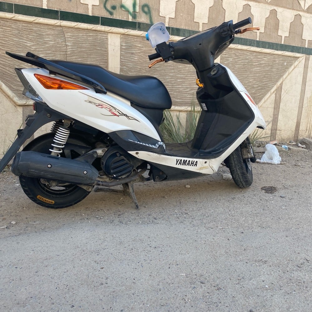 دراجة ثعلب بلاد ممفتوحة علتها الوحيدة اكو كم شخطة بالكفرات تروح بالبولش السعر ٨٥٠ قفل للتواصل والاستفسار ***********
