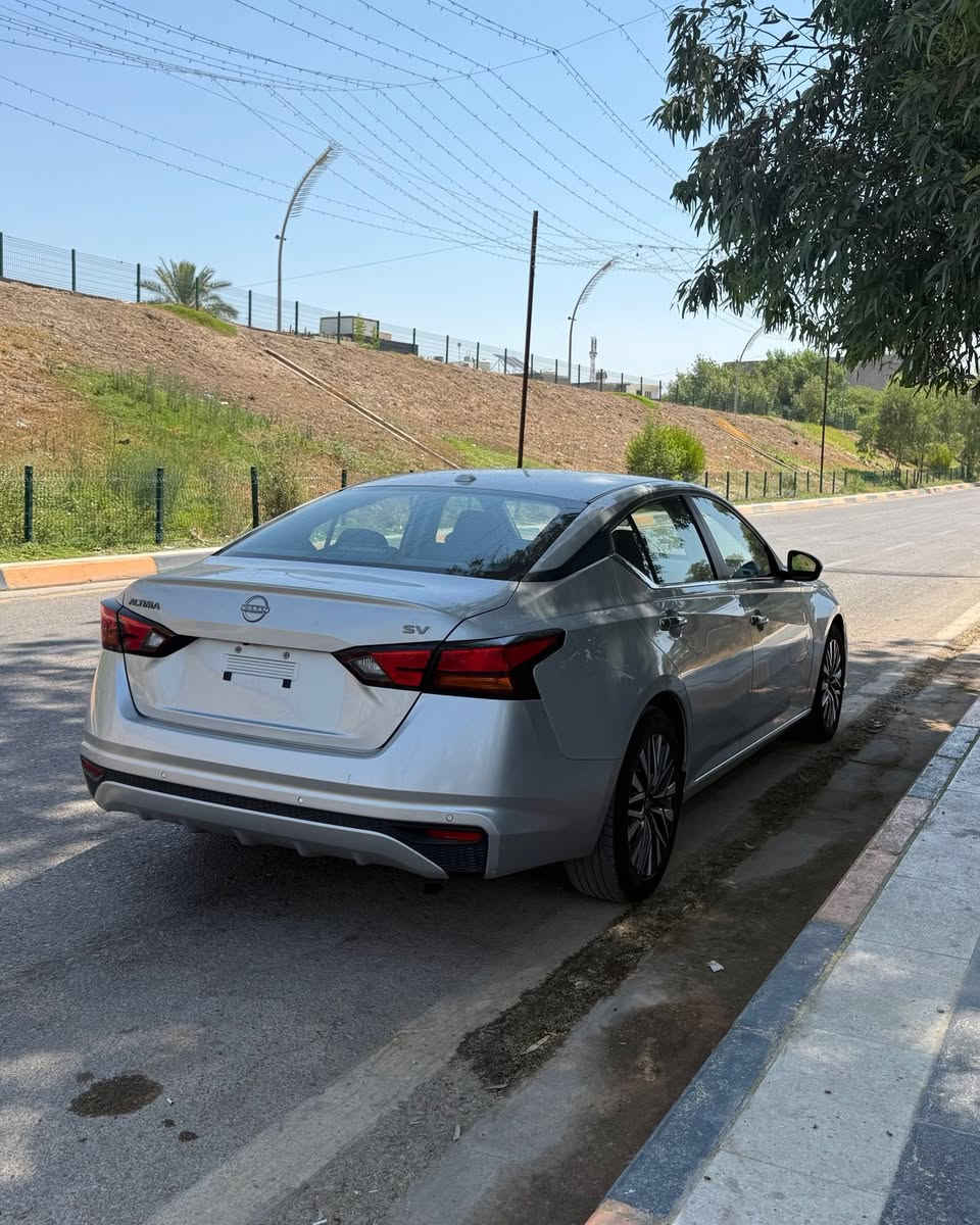 السلام عليكم
للبيع نيسان التيما 2024 sv وارد امريكي كتاب شهداء رقم ديالى الدولي الجديد محرك 2500 المرغوب
مواصفاتها :
شاشة كبيرة
تحكمات ستيرن
بصمة تشغيل
بصمة ابواب
تشغيل عن بعد
رادرات 
حساسات
كاميرا خلفية
مثبت سرعة
وباقي موصفات الالتيما معروفة

السيارة بيها صبغ جاملغ امامي و البنيد و جاهزة بدون اي نقص كاملة مكملة

مكان السيارة / ديالى بعقوبة
للاستفسار / ***********
