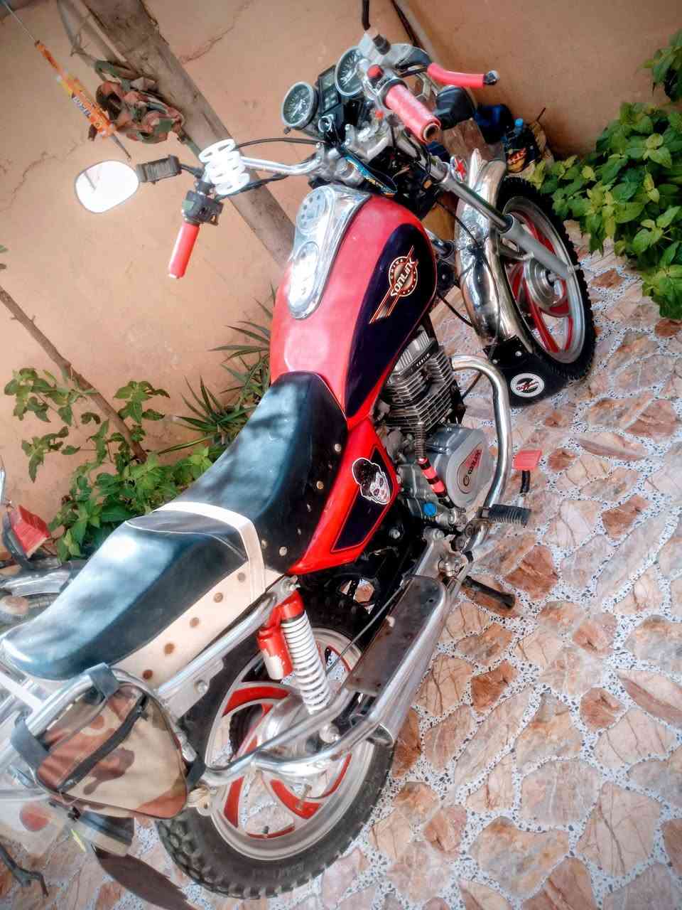 سلام عليكم.متاح دارجه جيني.2017 دراجه نظافه عامه كهربائية شغالة سلف هندر ورقه وحده. يرهم(مراوسه) سعر ٣٥٠ بي مجال بسيط.محرك ما مفتوح سكن السعدية ***********
