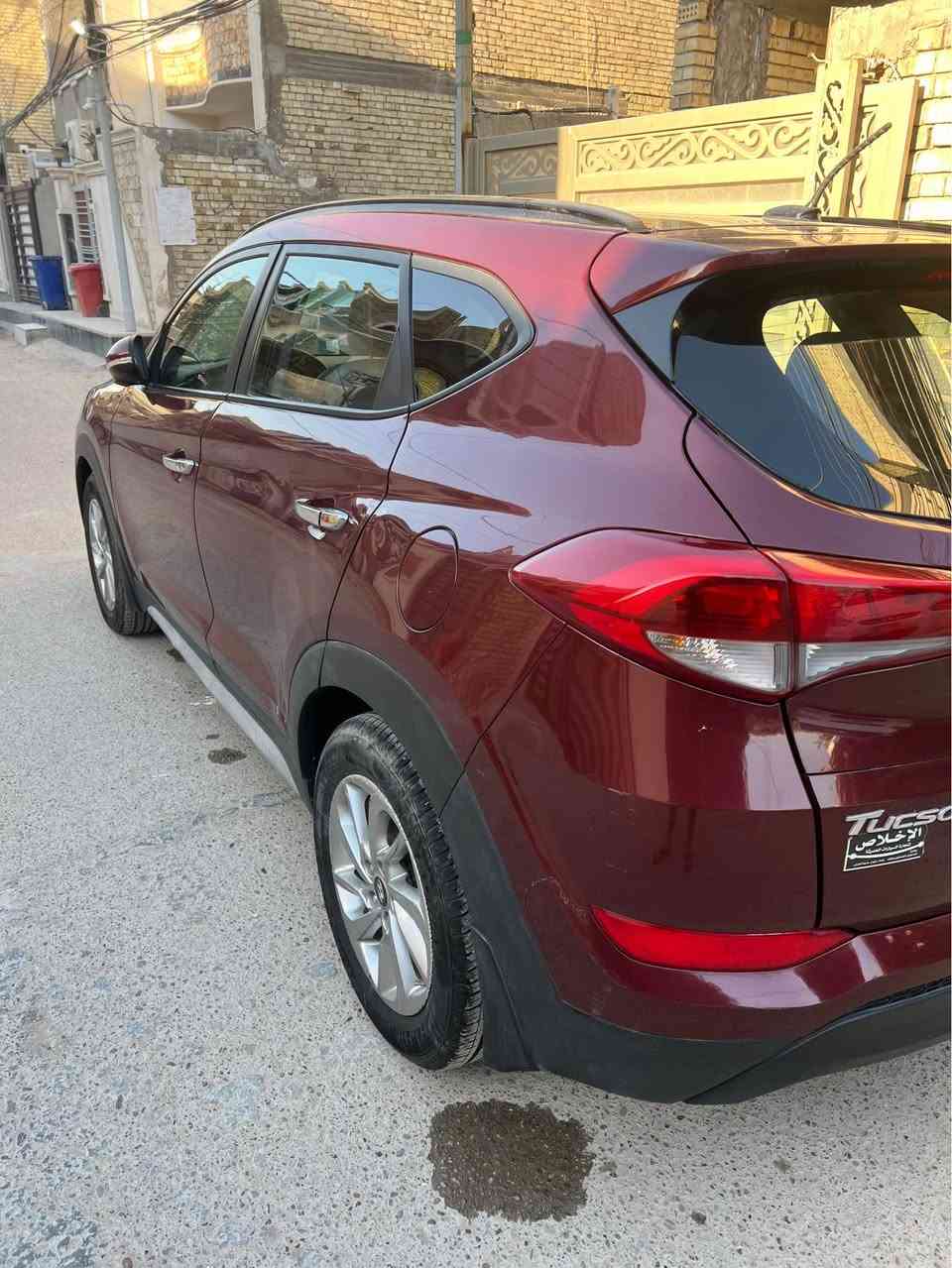 *للبيع فقط*

هونداي توكسان امريكي 2000 GDI
موديل 2017 رقم بغداد مشروع وطني 
المواصفات :
* بنوراما
* رادار نقطه عمياء 
* مري قابله للطي
* مري كهرباء
* كشافات زينون
* ليد نهاري
تحكم ستيرن 4 جهات
* كامره دواره
* مسجل بلادي وشاشه لمس 
* بلوتوث /CD/AUX
* مقاعد جلد
* تدفاه المقاعد الاماميه 
* تدفاه المقاعد الخلفيه 
* مقعد السائق كهرباء
* منضومه تبريد مدامه
* بطاريه جديده
الضرر جاملغ وربع البنيد رباك بردة فقط  والسونار والفحص موجود بغداد, العراق


**إذا كنت صاحب هذا الإعلان وتريد حذفه لأي سبب، رجاءا أرسل رسالة إلى الدعم الفني**