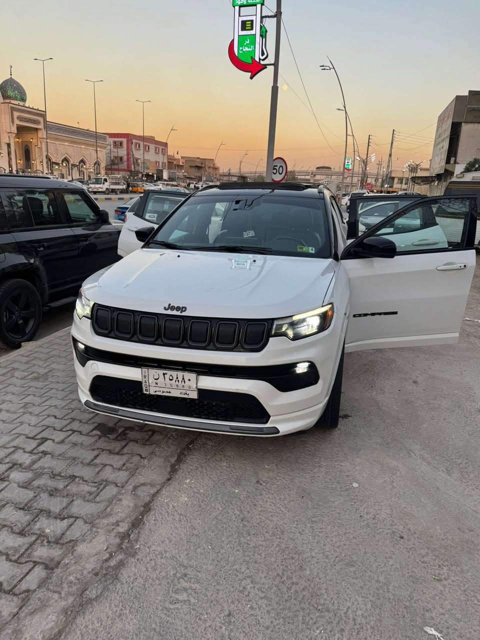 جيب كومباس 2022
المحرك 2400 /4 اسلندر بقوه عاليه واقتصاد بل وقود

نقل حركه اوتماتيك 8 سرعات + دفع رباعي AWD

اللون ابيض + اسود (تو كلو)

ويل رياضي مميز حجم كبير 

لايتات LED امام خلفي + LED نهاري 

داخل جلد مميز اسود 

مقاعد كهرباء تبريد + تدفئه 

شاشه كبيره + Android Auto+Apple CarPlay

شاشه عدادات دجتل كامله 

كامره خلفيه 

دبل اكزوز 

نقاط عمياء 

مثبت سرعه + تحكم استيرن متعدد

دخول ذكي وتشغيل بصمه 

تشغيل عن بعد 

جنطه كهرباء 

مكيف اوتماتيك دجتل مزدوج 

نظام مانع انزلاق +ثبات الكتروني + وسائد هوائيه متعدده

  رقم الهاتف /***********

العنوان بغداد / البلديات
السعر /173
