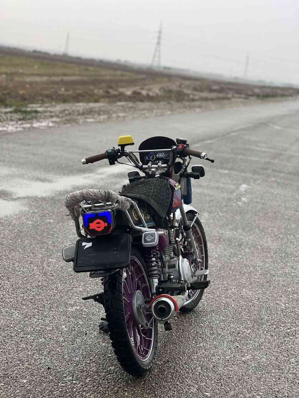 سلام عليكم دراجه نامي برو هونزده موديل25 مكينه200  ويا ورقه معرض شلعه ومعدل فول مابي اي نقص سعر عل خاص


**إذا كنت صاحب هذا الإعلان وتريد حذفه لأي سبب، رجاءا أرسل رسالة إلى الدعم الفني**