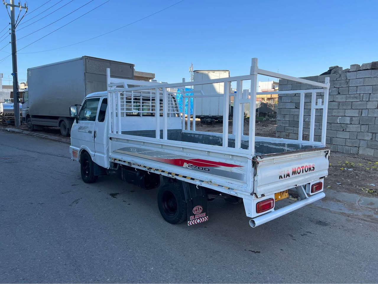 Kia bengo
بي. سةرة تاية.  مكينةي ٢٧٠٠  
مالي كةسابت 
سةيارةيةكي بي مسرةف گيرو مكينة بي عةيبة 
نرخي 22$
شوين جمچة مال 
***********
*********** شمشمل, السليمانية
