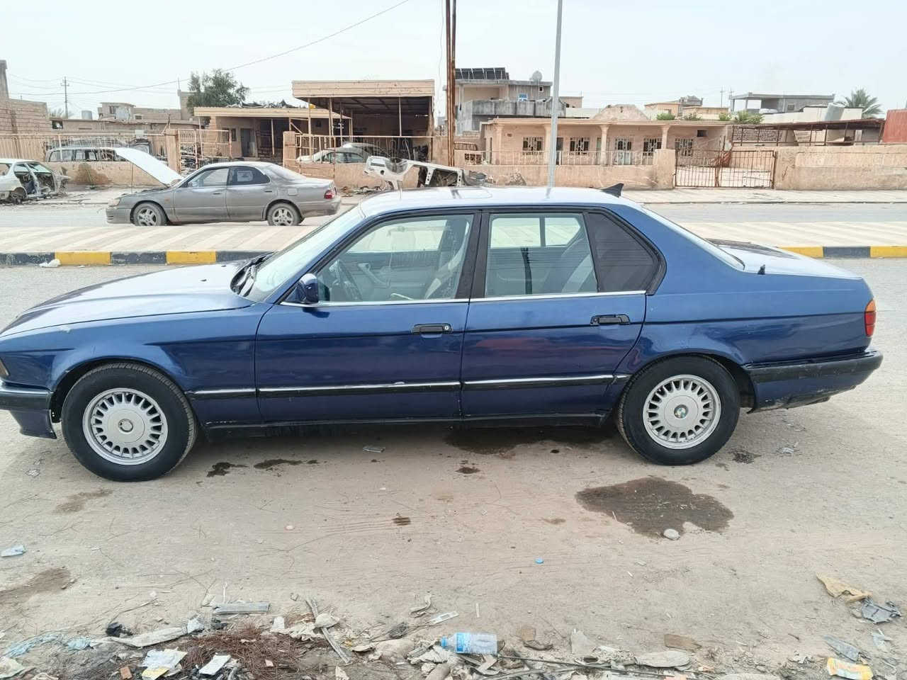 السلام عليكم بي ام 730 موديل 1991 مكينه بجيس كير عادي فول نشاط تحفر التيليط صدر جديد تخم تاير نص عمر غرفته ملكي بجم كصيف سيارة جديدة حيل لايتات صليب اسود دخاني مسجل سستم سوت بصمه سنتر لوك بيع او مراوس مكان بيجي ***********
