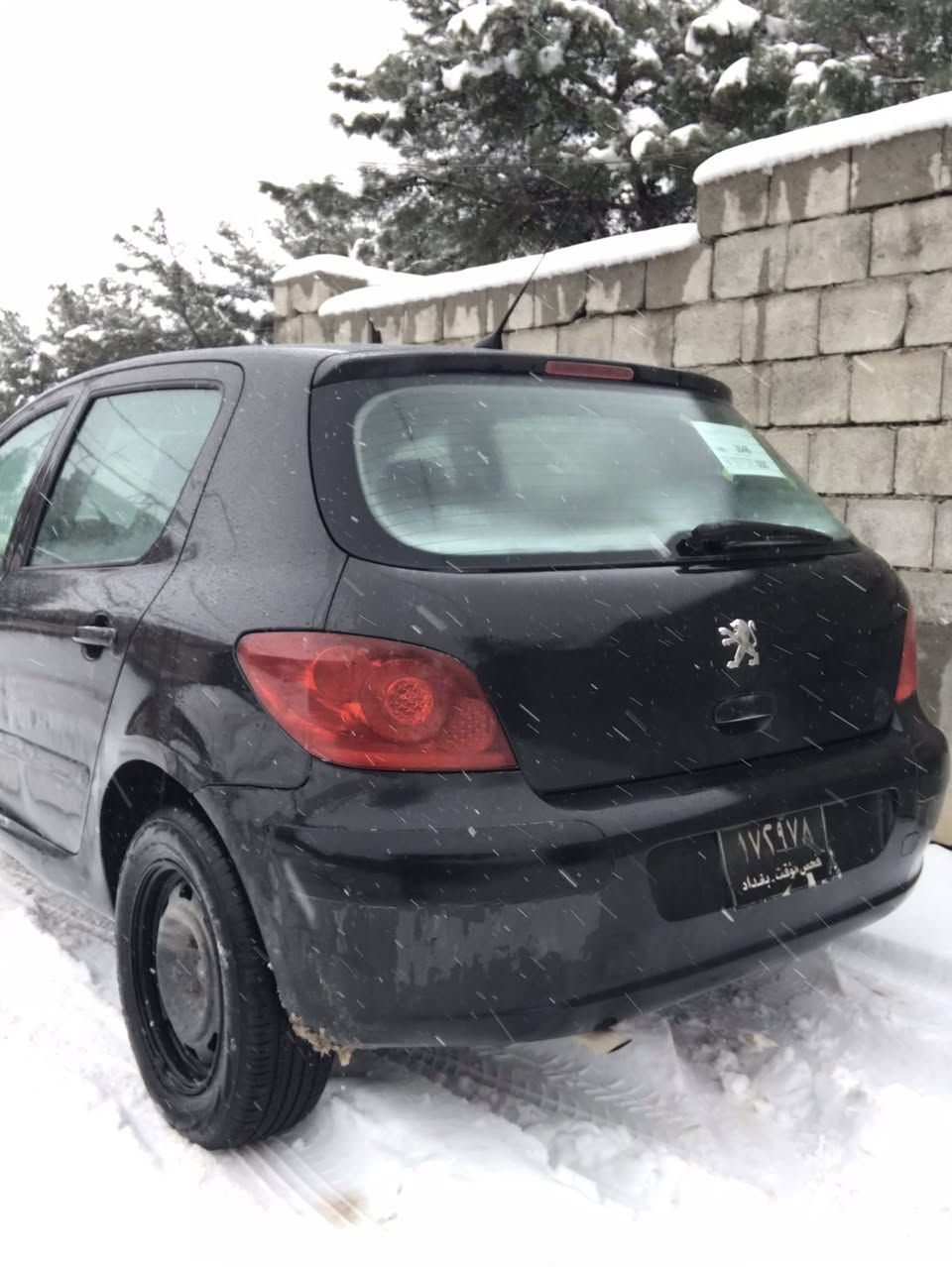 سه ياره بيجؤ فه ره نسى ٣٠٧
مؤدئيل ٢٠٠٦ ئارمى پلاستيك هه ولئير

گئيرو مه كينه به شه رت 

ده عمو لئيدراوى نييه 

خه له لى كاره باى نييه له سه ر ساغى كامل بؤياخ 
***********
٣٩ گه لاو معامه له
