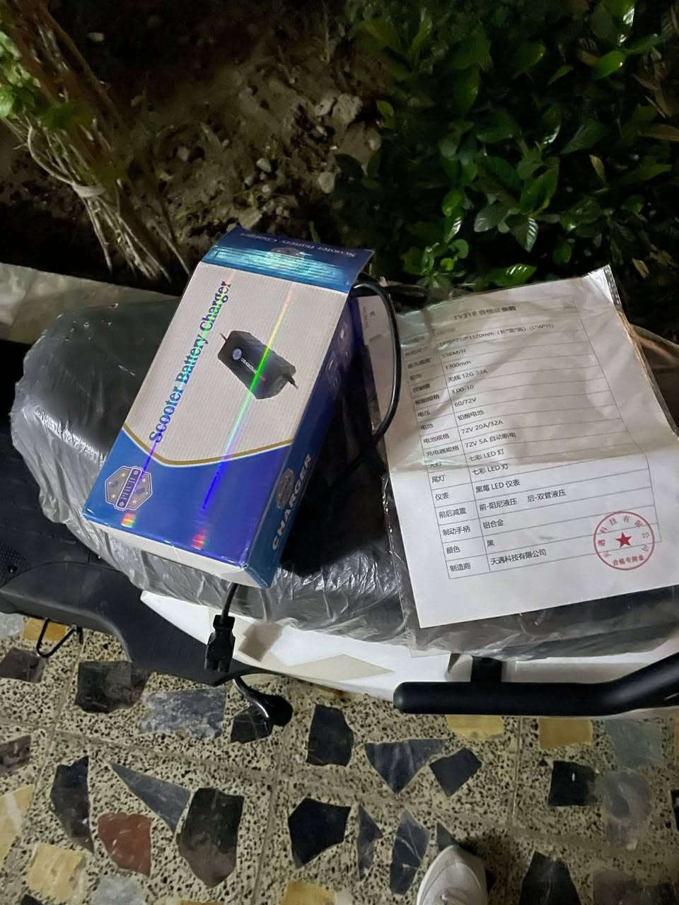 السلام عليكم دراجه شحن للبيع
6 بطاريات 
دراجه  نضيفه بيها ضربه صغيره  بل وجه  بطاريات ملف مابين شي  السعر ٦٠٠ وبيها مجال  مكان زعفرانيه شارع المعهد 
***********
