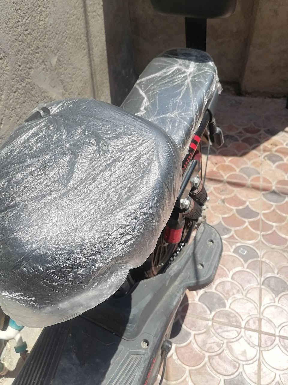 سلام عليكم
دراجه للبيع جديده اشتريتها قبل 3 ايام ب 500 الف من مجمع ابو علي بحي الصحه
رايدها ب 450 
***********
