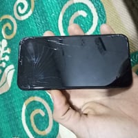 آيفون ١١ برو • ٦٤ • فطر بالشاشة