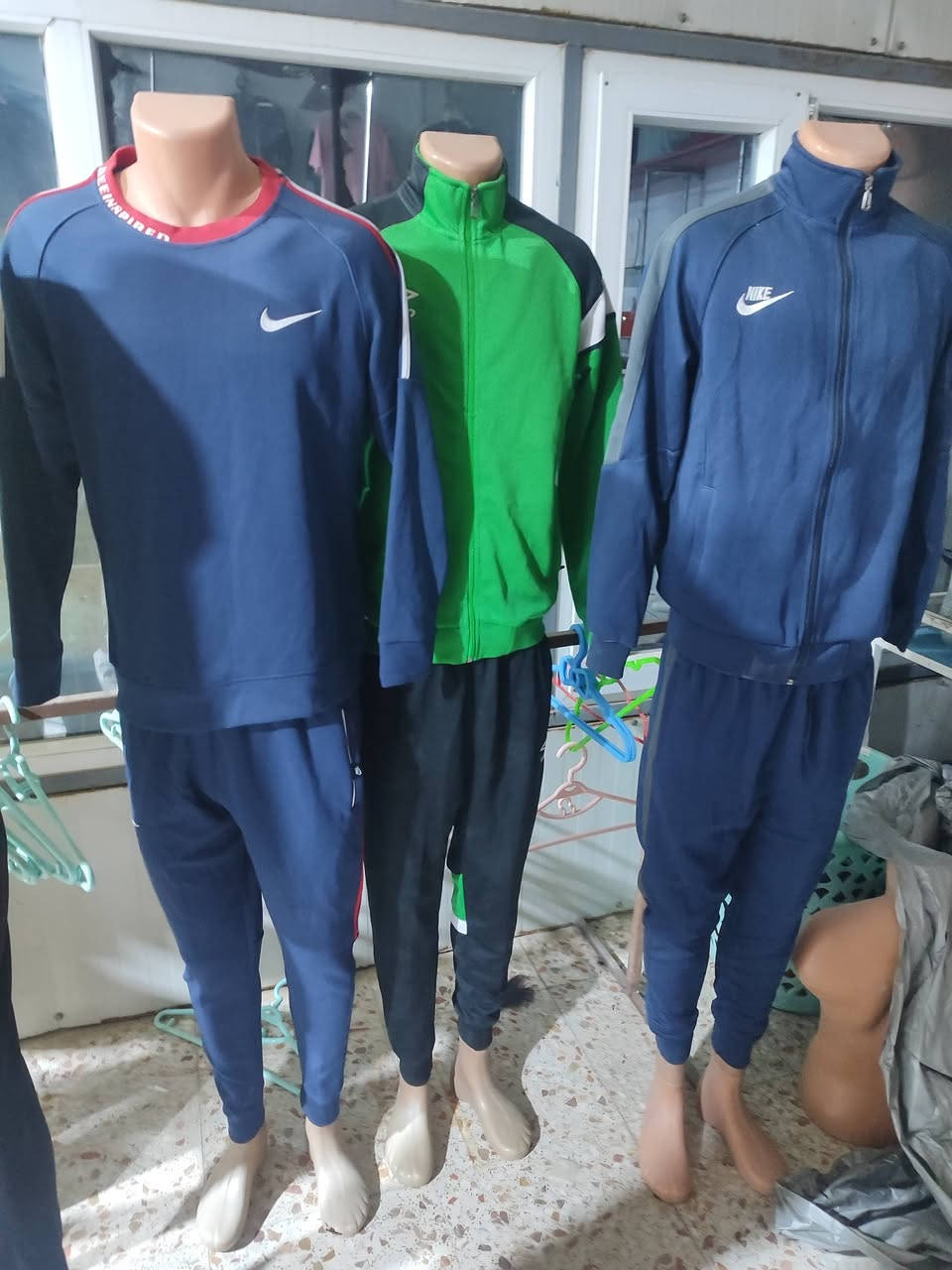 شباب عدي هاي التجهيزات للبيع هيه والملكانات تردونهن كباله تردون جديد مع العلم هيه بيها قطع باله وبيها قطع جديد مكاني بابل محاويل ***********
