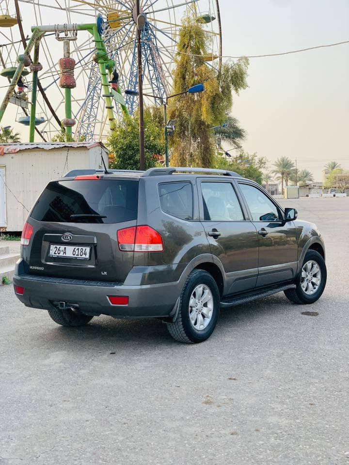 السلام عليكم للبيع. فقط
كيا موهافي وارد امريكي كفاله من الصبغ والضرر  بيها فقط بارد بالباب الخلفي 
ماشيه 158 
 موديل 2009 
رقم صلاح الدين 
دولي سنويه جديده 
تحويل مباشر 

كير محرك شرط  
محرك V6 3800 ✈️
شلعه ونشاط فول 🚀 
مواصفات عاديه  
تبريد ثلج ❄️ تدفئه 🔥 
٧ راكب. 
دواخل عسلي 🍯 
امري شفط 
2 ويل المرغوب 🆕 
تخم تاير جديد 🆕 
صدر ٨٠ بالميه 
سياره جاهزه 
نصبتها اتخبل 👍

مكان السياره
 صلاح الدين 
 متواجد 
الضلوعيه وتكريت 

السعر  110  وبيها مجال 

الااتصال ***********
