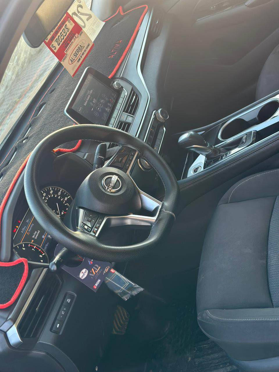 سلام عليكم نيسان التيما للبيع موديل 2023  بسعر مناسب جداً ✅ ***********
موصفات sv تحكم ستيرن كشن كهرباء ✅
ضرر قطعتين بونيد جاملغ فقط ✅
سياره مال بيت كلش جديد نضيف ✅ 
كير محرك شرط سنويه جديد دفتر بانزين بيها ✅ شرط تحويل ول غرامات العنوان كركوك رقم هاتف *********** كركوك, العراق
