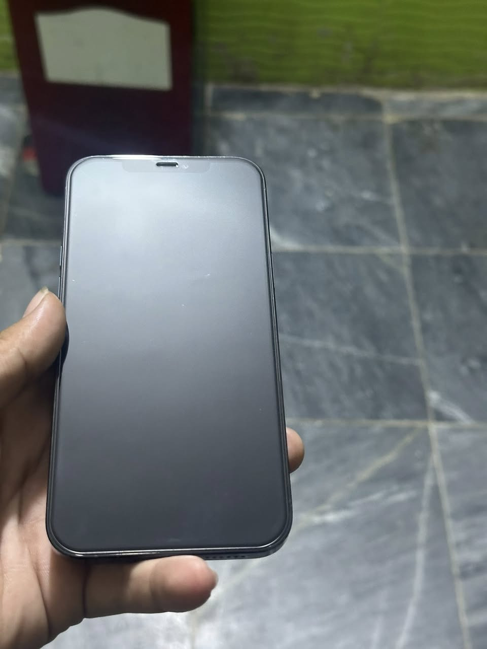 السلام عليكم ايفون ١٢ برو ماكس شرق اوسط جان مضموم ذاكره ٢٥٦  بطاريه ٩٢ شرط ابلاديه تلفون مكفول جديد بمعنى الكلمه جان مضموم من فتحته حدثت التلفون طلع بيه آيكلود 
السعر ٢٧٥ 
اتصال ***********
