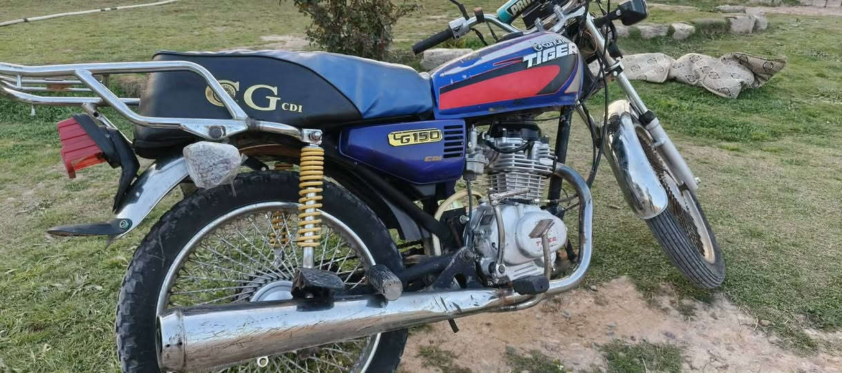 سلام عليكم موطور للبيع تايكر موديل 2021نظيف حيل وكلشي بي شغال
اتصل ع رقم وتدلل ***********
#السعر_325
